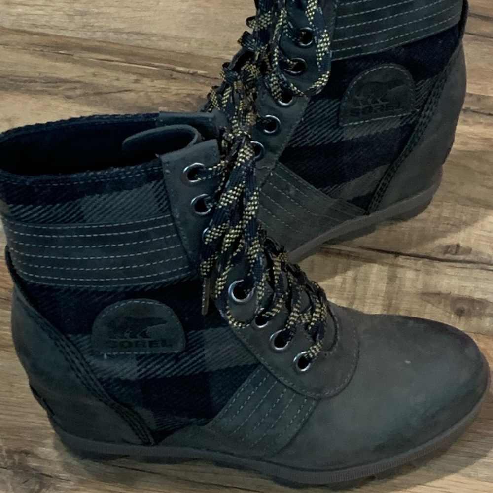 Sorel Lexie Wedge Green/Black Size 7.5